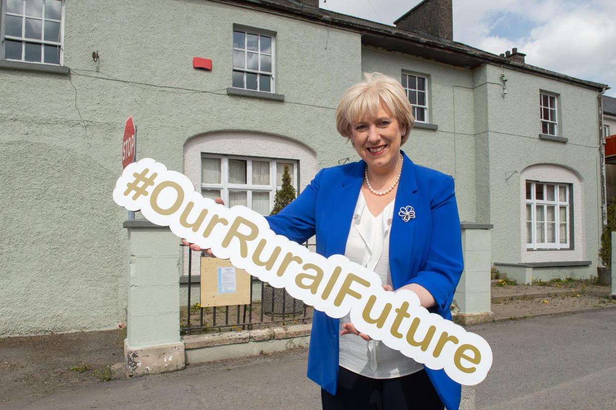 Minister Humphreys announces details of new €15 million Community Centre Fund